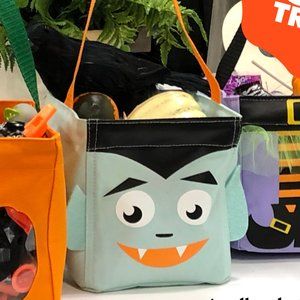 NEW - Littles Carry-all - Fun Fangs